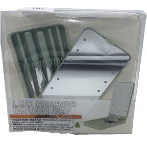 NIB Travel Makeup Brush Set LED Light Mirror Folding Makeup Mirror Brushes Kit